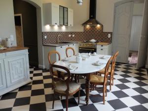 Villas Grande Maison de famille, 12pers, Piscine privee, Vallee du Lot & Bastides : photos des chambres