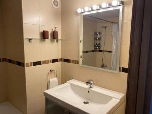 Cozy 1 bed apartment in Europark 74