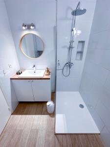 POINCARE 3 - Proche Plage Calme et Rénové à Juan les Pins