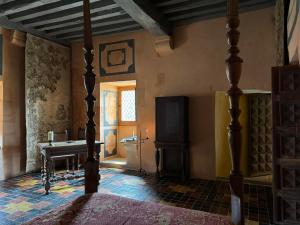 Sejours chez l'habitant Chateau de Champrenault, voyagez dans le temps : photos des chambres