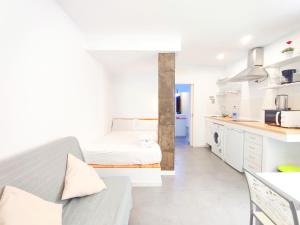 TQ8 303 Beach By Wave Properties