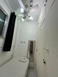 Quartinho economia Copacabana- Posto 5