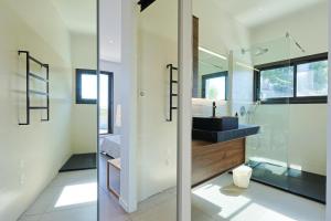 Villas Villa Contemporaine vue mer-vignobles,Piscine-Spa : photos des chambres