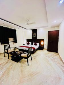 Hotel The Paradise In - Near Karol Bagh Metro Station