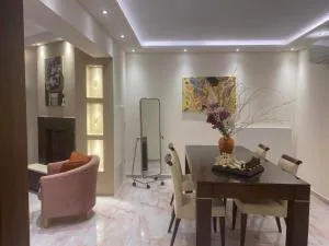 Efrosinis paradise - نيا ميشانيونا