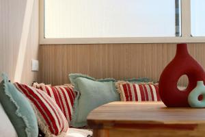 Rare! Oasis Btw Old Antibes & Beach