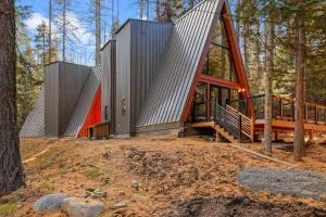 New! The McCall A Frame - Walk to restaurants and lake - Office - Library - Games - McCall