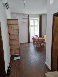 TBs apartment