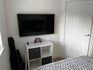 Brackley near Silverstone Grand Prix 3 double bed family home