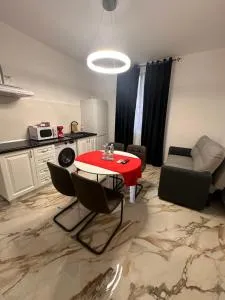 Fabian Apart CenterTown - 图尔恰