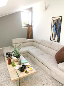 WhiteHome