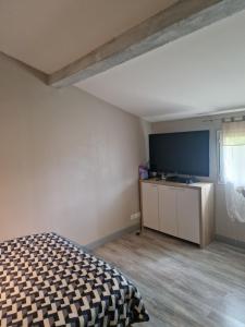 Maisons de vacances Maison de campagne a 2km de lourmarin : photos des chambres