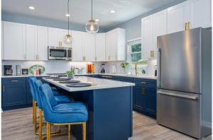 Heaven-sent Convenient 4BR 3BA Near Downtown