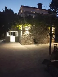 Filippos Home - Piqadhaq