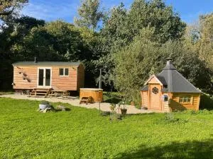 Gillan Creek Retreat - Helford