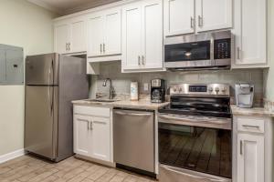 Dauphin Island Beach Club 106B