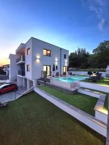 Villa Dijana - panoramski pogled na more - Urinj