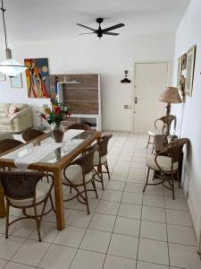 Apartamento 4 quartos de frente para o mar, Pitangueiras Guarujá