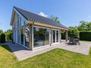 Holiday Home near Beach Burgh-Haamstede