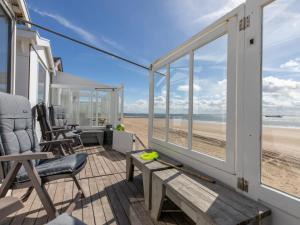 Holiday Home in Dishoek by the Beach