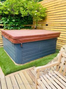 Chic seaside apartment