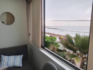 Apto espectacular frente al mar