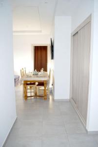 Super appartement vue sur piscine et la plage