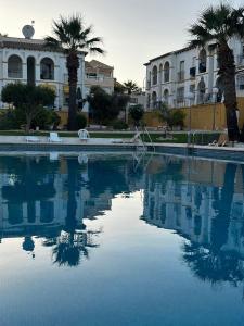 Las Carolinas residence with pool