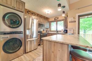 Bellaire Ski Condo 1 Mi to Summit Mountain!