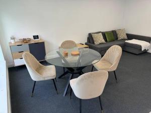 Spacious private cinema guest house