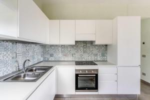 Le Arcate Sea La Vie by Feeling Italy