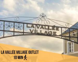 Appartements L Eiffel Disney 5min Paris 35min Parking Terrasse : photos des chambres