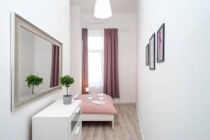 Extra central brand new and large AC apartment