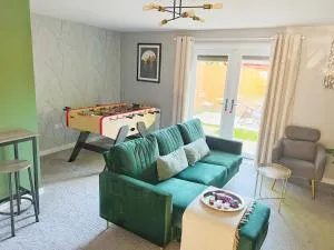 Comfy Modern 3BR Semi Detached 400Mb Wifi Free Double Parking - 庞蒂兰