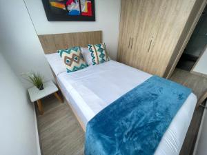 M806- Hermoso y amplio apartamento en Av 19 norte