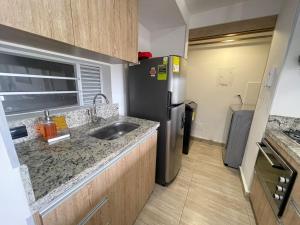 M806- Hermoso y amplio apartamento en Av 19 norte