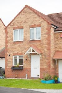 Emerald House - Cozy 3 BR - Sleeps 5 - Free Parking