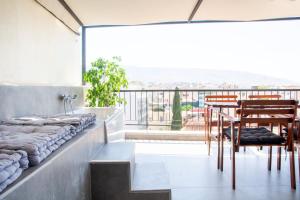 NEW! Unbelievable Acropolis View Jacuzzi flat!