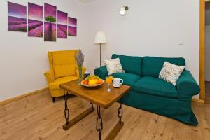 Apartments with parking space Hvar - 23410