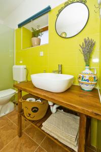 Apartments with parking space Hvar - 23410