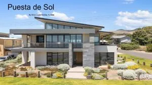 Puesta de Sol Home by Wine Coast Holiday Rentals - Myponga