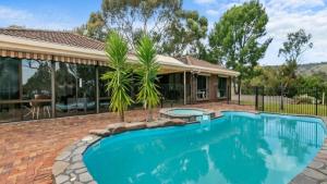 Southern Vales Sunsets by Wine Coast Holidays