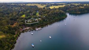 Jetty View - Rosella Cabin