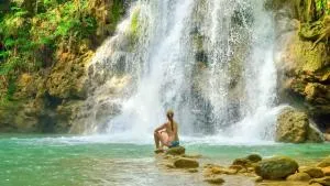 Beach Apartment on Samana Bay with Pool, AC, Fast Wi-Fi, Walk to Beach & River, Whale Watching, Near Salto El Limón - El Limón