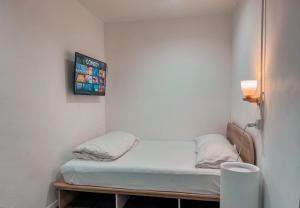 Click Hostel