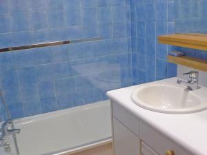 Appartements Studio cabine, balcon, internet et animaux admis - FR-1-629-136 : photos des chambres