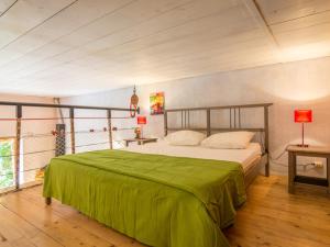 Appartements Loft atypique avec jardin a Meze, proche commerces, plage et parc du chateau Girard - FR-1-604-49 : photos des chambres