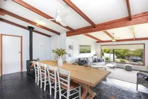 Port Elliot Coastal Cottage - 18 Handby Street,Port Elliot, No Linen Included - Port Elliot