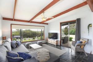 Port Elliot Coastal Cottage - 18 Handby Street,Port Elliot, No Linen Included