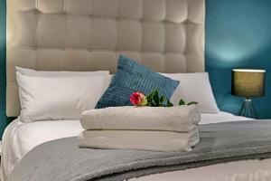 2 BD Penthouse in the heart of the Mother City